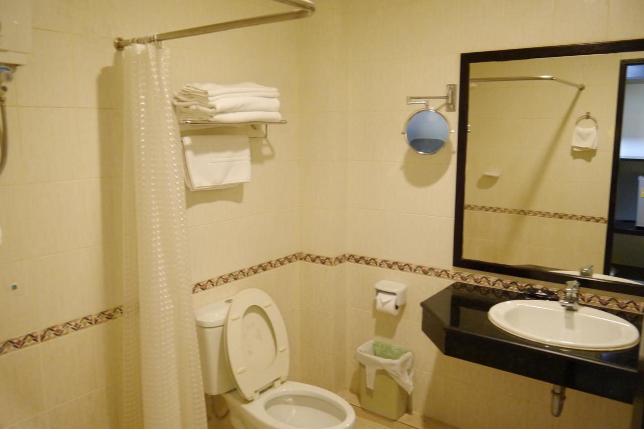 Lertnimit Hotel Chaiyaphum Ngoại thất bức ảnh