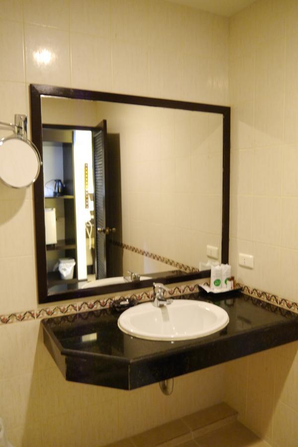 Lertnimit Hotel Chaiyaphum Ngoại thất bức ảnh