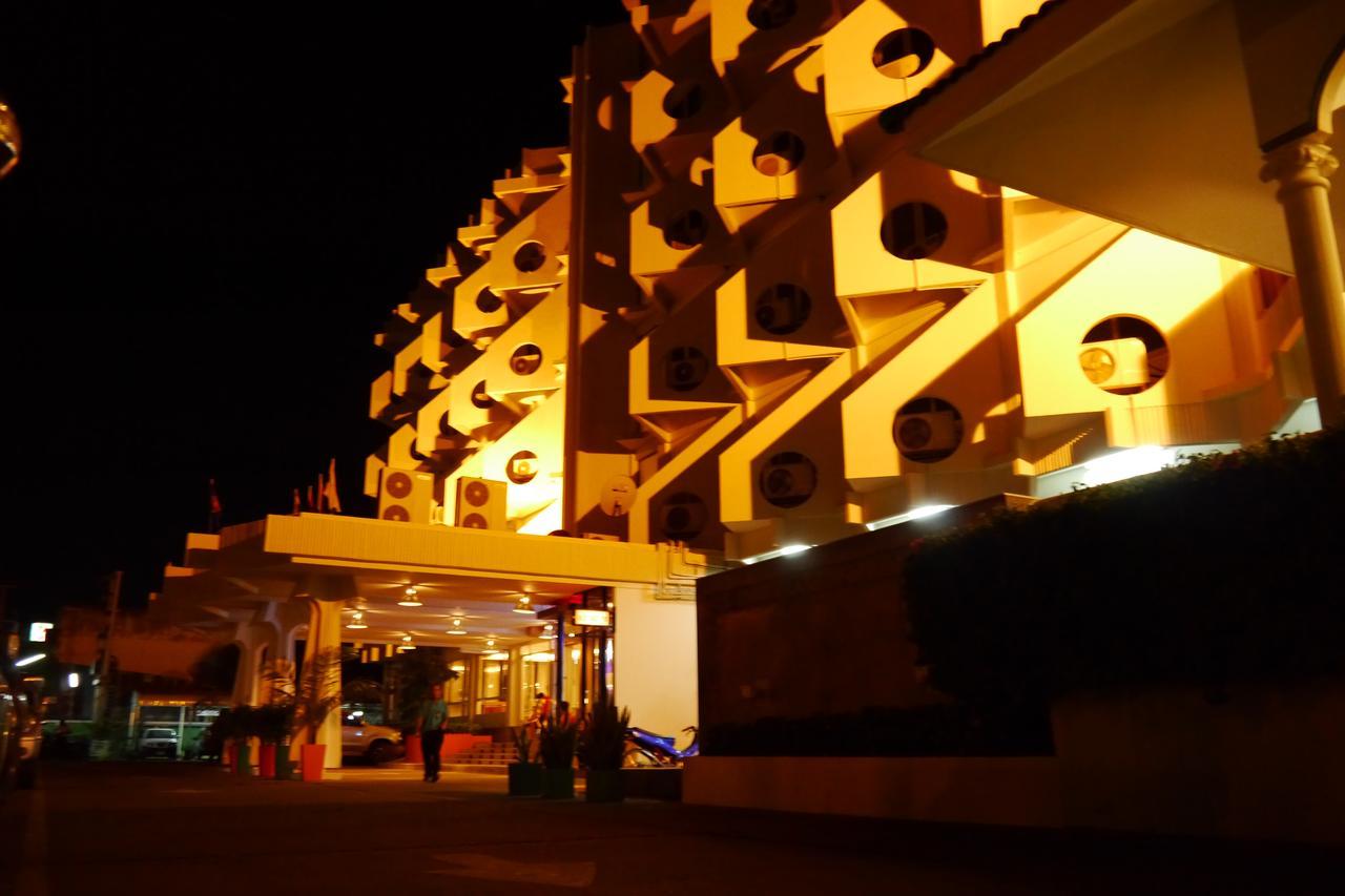 Lertnimit Hotel Chaiyaphum Ngoại thất bức ảnh