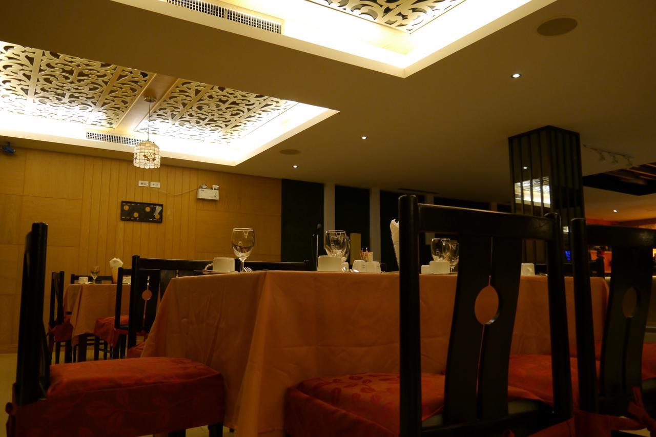 Lertnimit Hotel Chaiyaphum Ngoại thất bức ảnh